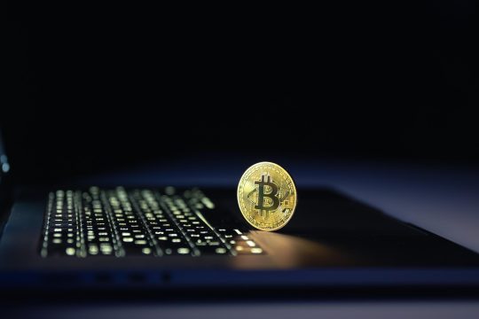 Krypto kaufen 2026: PayPal und SEPA schlagen die Kreditkarte