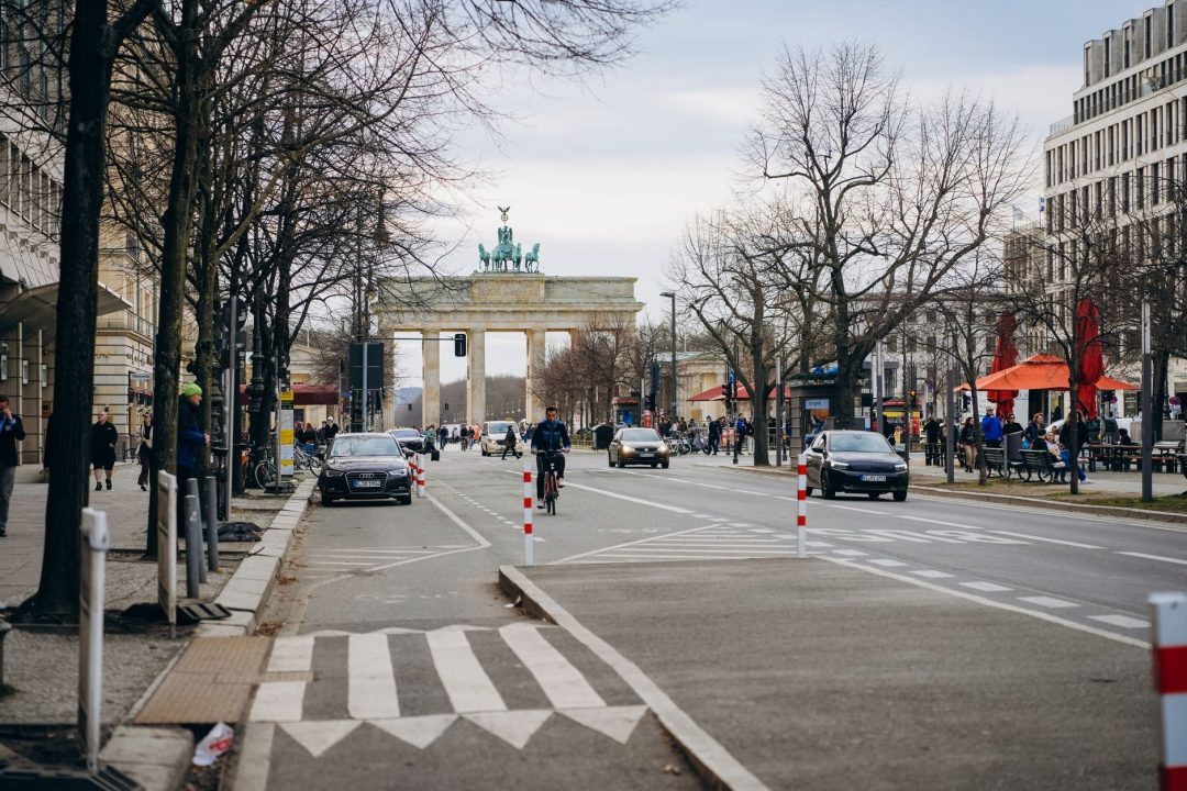Kfz-Unfall in Berlin: Dokumentation, Zeugen und Gutachten